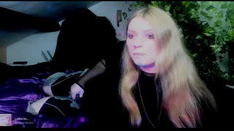 Snapshot of blacklimoon chatting on 02.24.25 Morgane online show from 02.24.25