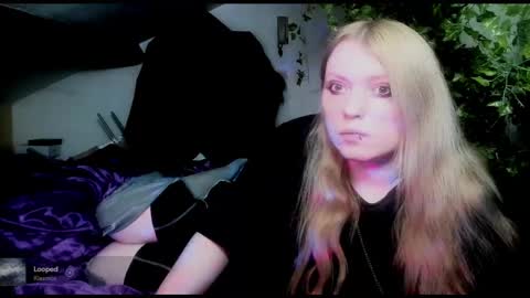 Snapshot of blacklimoon chatting on 02.27.25 Morgane online show from 02.27.25
