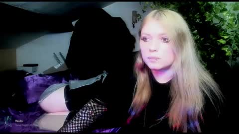 Snapshot of blacklimoon chatting on 03.02.25 Morgane online show from 03.02.25