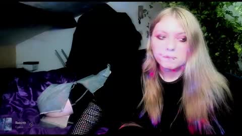 Snapshot of blacklimoon chatting on 03.04.25 Morgane online show from 03.04.25