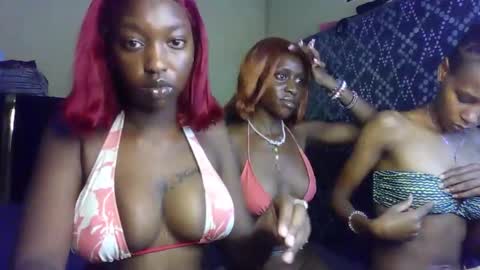 Snapshot of blackqueen2030 chatting on 03.28.26 blackqueen2030 online show from 03.28.26