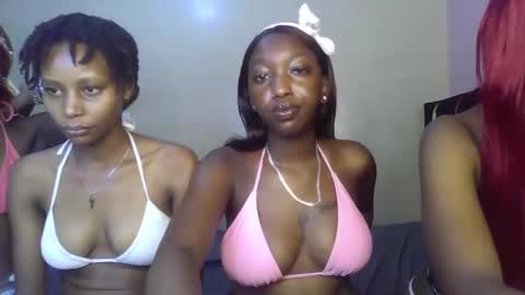 Snapshot of blackqueen2030 chatting on 04.15.26 blackqueen2030 online show from 04.15.26