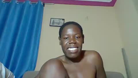 Snapshot of blacksexygal chatting on 06.06.26 SARAH online show from 06.06.26