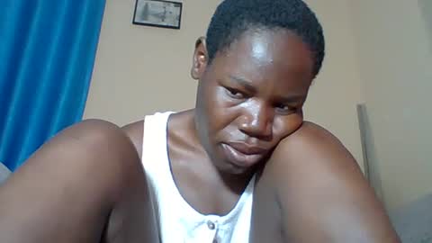 Snapshot of blacksexygal chatting on 06.11.26 SARAH online show from 06.11.26