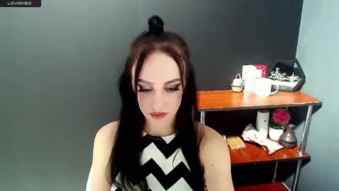 Ivy online show from 12.19.24