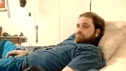 Snapshot of blahblam420 chatting on 10.08.25 blahblam420 online show from 10.08.25