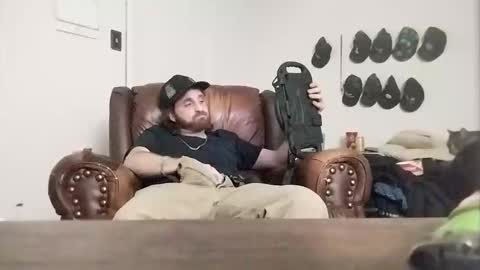 Snapshot of blahblam420 chatting on 11.25.25 blahblam420 online show from 11.25.25