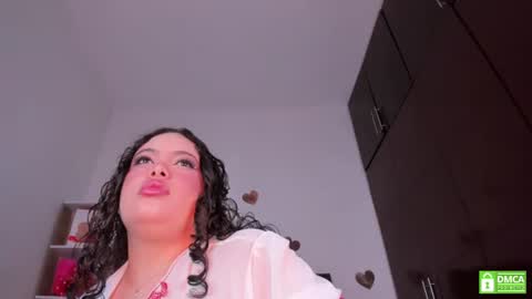 Snapshot of blair_curvy chatting on 07.30.26 Blair online show from 07.30.26