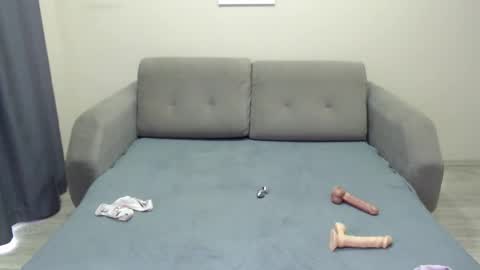 Snapshot of blaire_18 chatting on 02.19.25 blaire 18 online show from 02.19.25