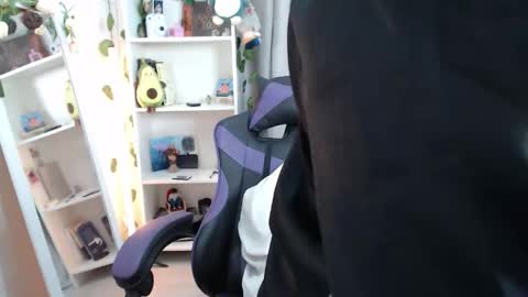 Snapshot of blairvicent chatting on 02.25.26 online show from 02.25.26