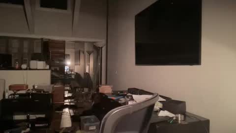 Snapshot of blake_strong chatting on 12.18.25 blake_strong online show from 12.18.25