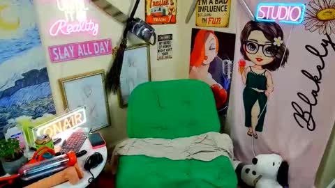 Snapshot of blakelytgirl chatting on 04.16.26 Blakely Morningstar online show from 04.16.26