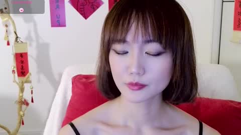 Snapshot of blon_kater chatting on 12.31.24 YoYo online show from 12.31.24