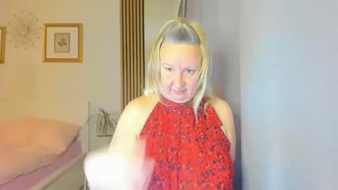 Nicole online show from 01.07.25