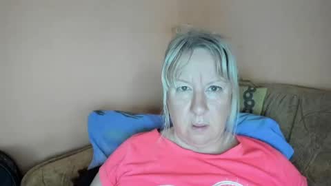 Snapshot of blonde_angel20 chatting on 06.17.26 Nicole online show from 06.17.26