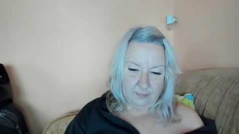 Snapshot of blonde_angel20 chatting on 07.30.26 Nicole online show from 07.30.26