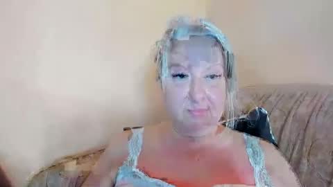 Snapshot of blonde_angel20 chatting on 07.31.26 Nicole online show from 07.31.26
