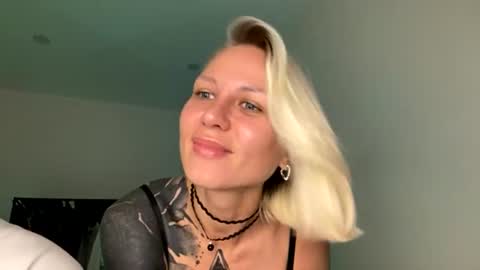 blonde_fuck_couple online show from 06.29.26