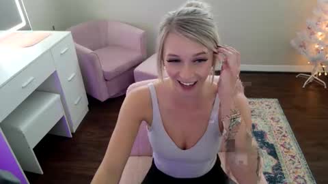 Blonde Stella online show from 01.16.26