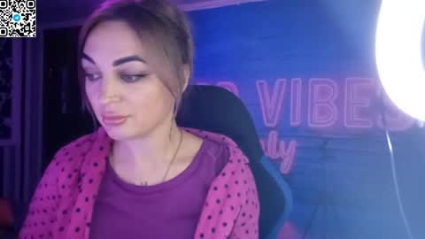 Snapshot of blonde_temptation chatting on 10.20.25 Meryem online show from 10.20.25