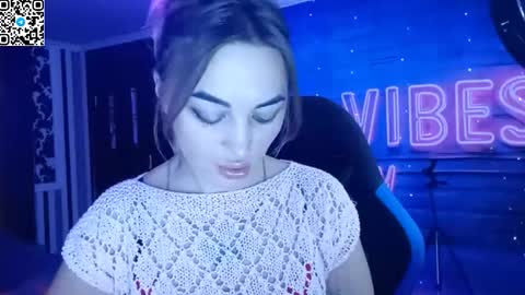 Snapshot of blonde_temptation chatting on 10.23.25 Meryem online show from 10.23.25
