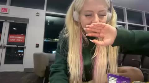 blondebunny999 online show from 08.05.26