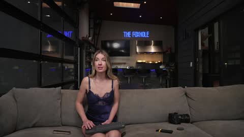 Snapshot of blondefoxsilverfox chatting on 02.13.26 blondefoxsilverfox online show from 02.13.26