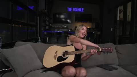 Snapshot of blondefoxsilverfox chatting on 07.15.26 blondefoxsilverfox online show from 07.15.26
