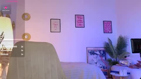 Snapshot of blondestetic chatting on 05.11.26 Mommy online show from 05.11.26