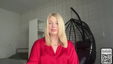 Snapshot of blondie_xoxoxo chatting on 05.19.26 blondie_xoxoxo online show from 05.19.26