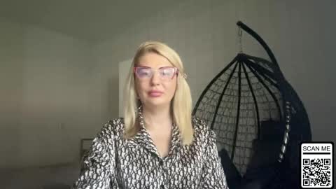 Snapshot of blondie_xoxoxo chatting on 06.10.26 blondie_xoxoxo online show from 06.10.26