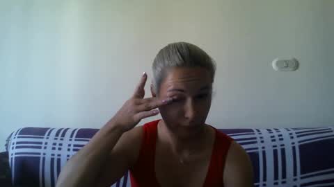 Snapshot of blondiepam23 chatting on 01.11.25 BlondiePam online show from 01.11.25