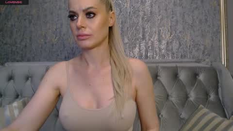 Snapshot of blondiestarxxx chatting on 03.21.26 Helen online show from 03.21.26