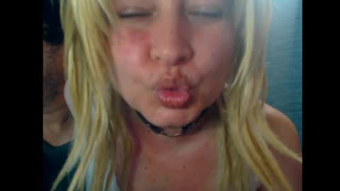 Snapshot of blontsex chatting on 04.26.26 Blontsex online show from 04.26.26