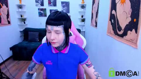 Snapshot of blood__mary chatting on 02.02.26 Mary online show from 02.02.26