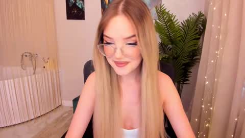 Sophia online show from 02.18.25