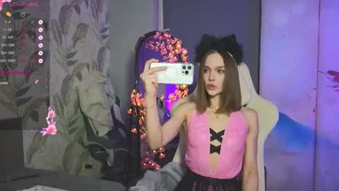 Snapshot of bloominglucy chatting on 09.14.25 lucy  online show from 09.14.25