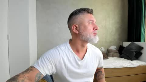 Snapshot of blowmyxxl chatting on 09.09.25 Nico online show from 09.09.25