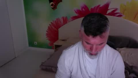 Snapshot of blowmyxxl chatting on 10.18.25 Nico online show from 10.18.25