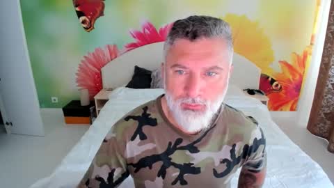 Snapshot of blowmyxxl chatting on 11.13.25 Nico online show from 11.13.25