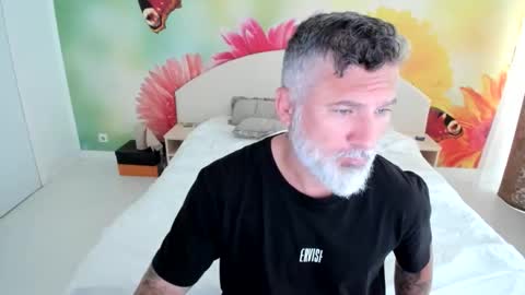 Snapshot of blowmyxxl chatting on 11.16.25 Nico online show from 11.16.25