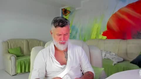 Snapshot of blowmyxxl chatting on 01.06.26 Nico online show from 01.06.26