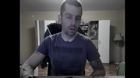 Runaway online show from 01.03.25