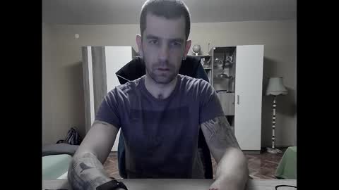 Runaway online show from 03.08.25