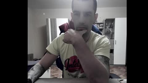 Runaway online show from 10.12.25