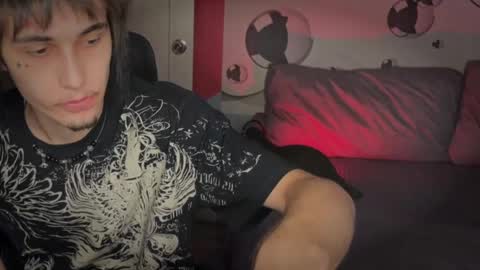 Snapshot of blue_w0rld chatting on 10.13.25 SONNYVAN online show from 10.13.25