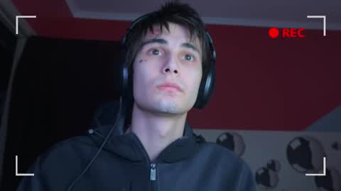 Snapshot of blue_w0rld chatting on 10.27.25 SONNYVAN online show from 10.27.25