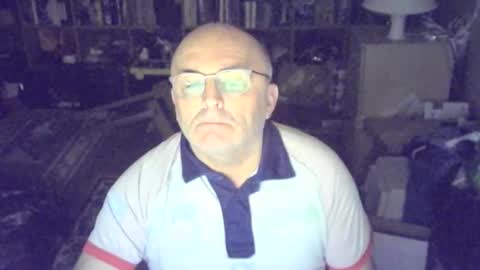 Snapshot of bluebox65 chatting on 11.22.25 bluebox65 online show from 11.22.25