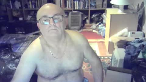 Snapshot of bluebox65 chatting on 12.04.25 bluebox65 online show from 12.04.25