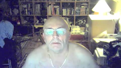 Snapshot of bluebox65 chatting on 12.14.25 bluebox65 online show from 12.14.25